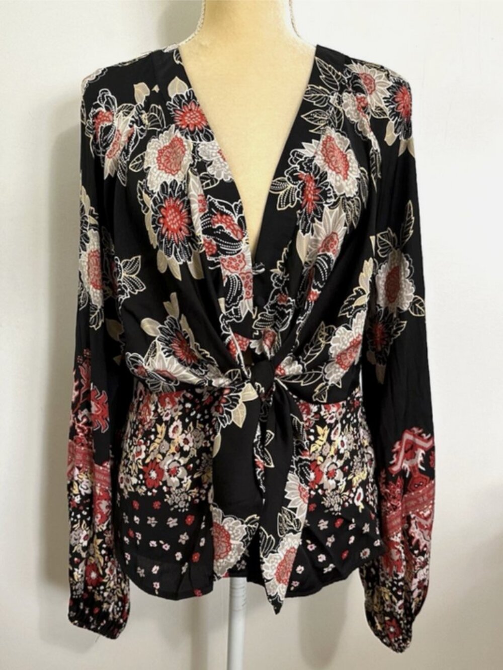 FREE PEOPLE Black Gold Floral Tie Waist Top Size Medium Run Free